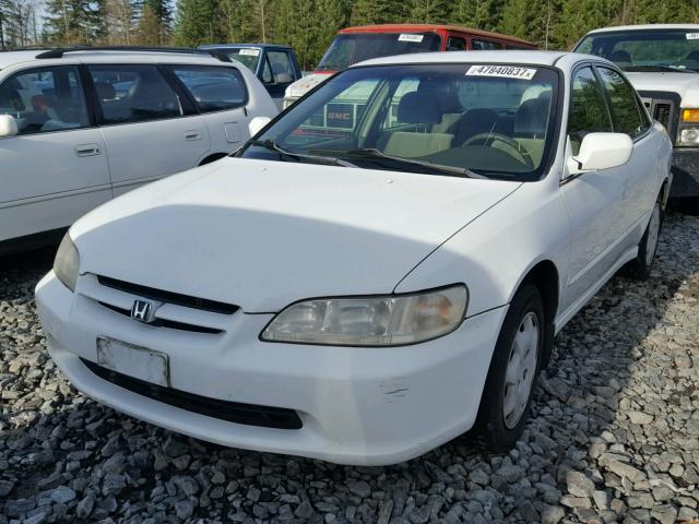 JHMCG5646XC034354 - 1999 HONDA ACCORD LX WHITE photo 2