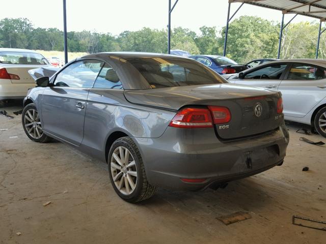 WVWBW7AH7CV011797 - 2012 VOLKSWAGEN EOS KOMFOR 灰色 照片 3