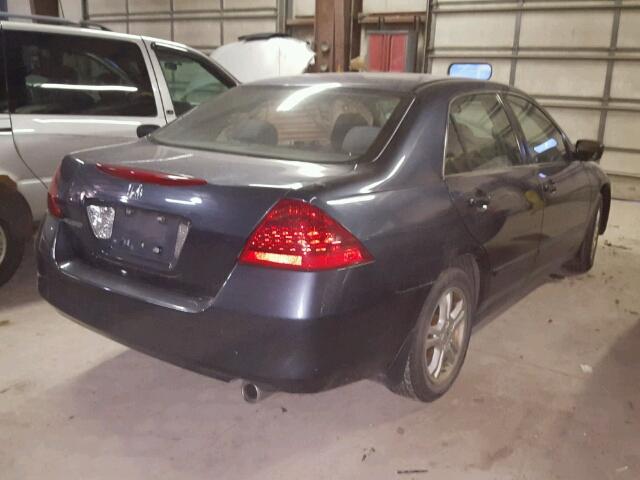 JHMCM56357C013723 - 2007 HONDA ACCORD SE GRAY photo 4