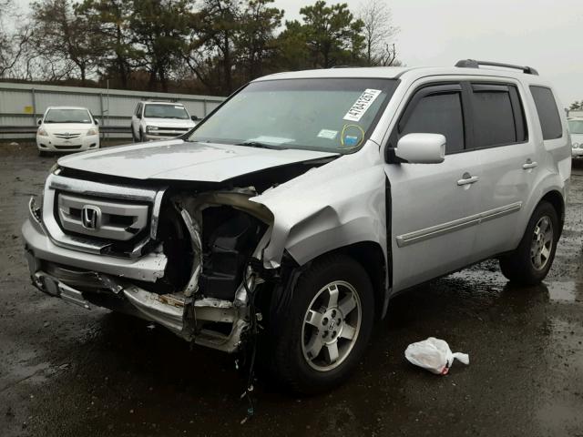 5FNYF48989B051515 - 2009 HONDA PILOT TOUR SILVER photo 2