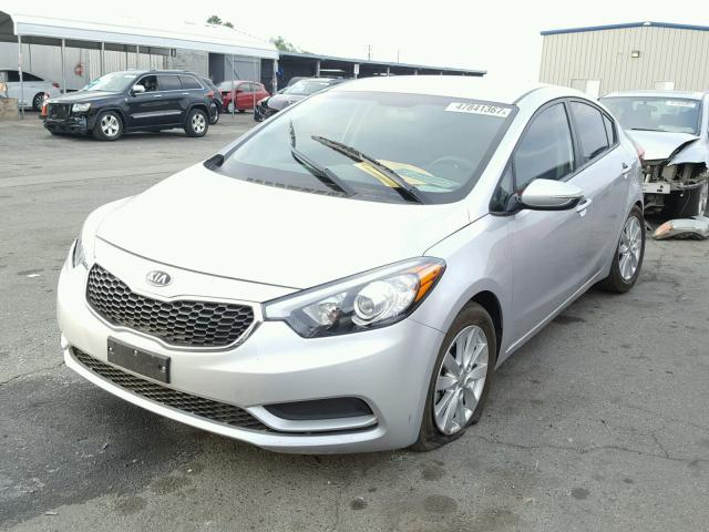 KNAFX4A64G5506053 - 2016 KIA FORTE LX SILVER photo 2