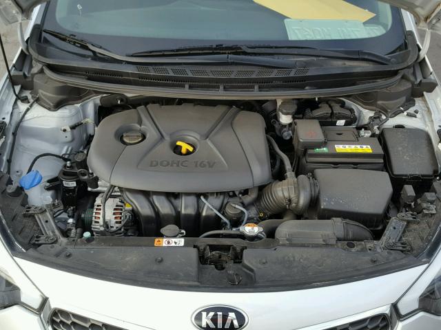 KNAFX4A64G5506053 - 2016 KIA FORTE LX SILVER photo 7