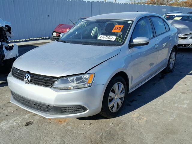 3VWD17AJ4EM213467 - 2014 VOLKSWAGEN JETTA SE SILVER photo 2