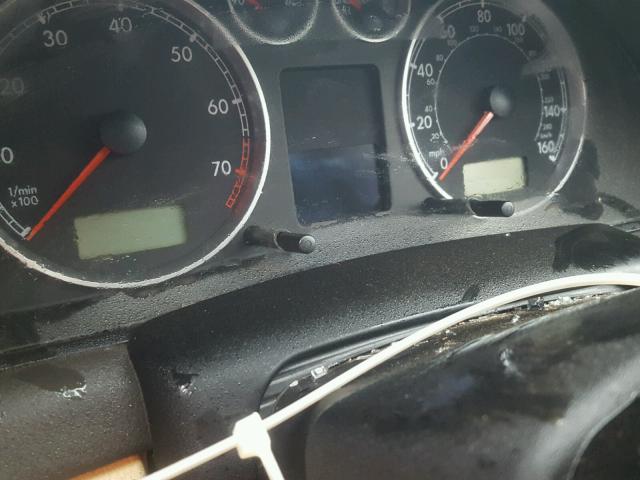 WVWRH63B61E150084 - 2001 VOLKSWAGEN PASSAT GLX 金色 照片 8