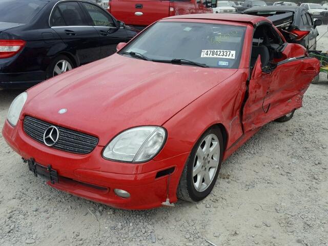 WDBKK49F52F250043 - 2002 MERCEDES-BENZ SLK 230 KO RED photo 2