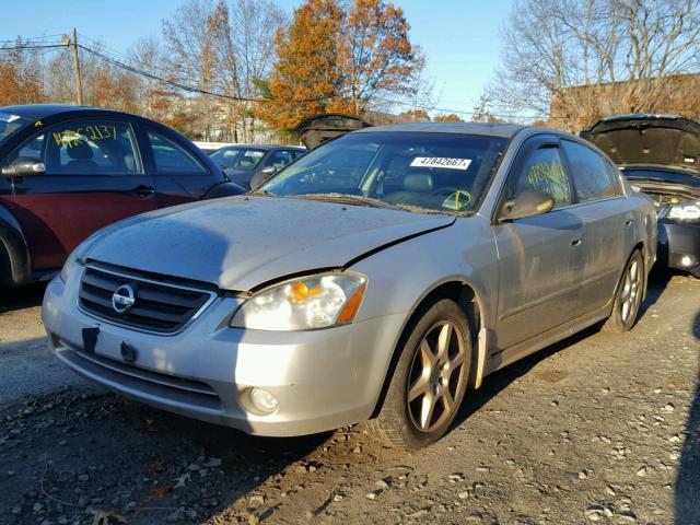 1N4BL11E92C705743 - 2002 NISSAN ALTIMA SE SILVER photo 2