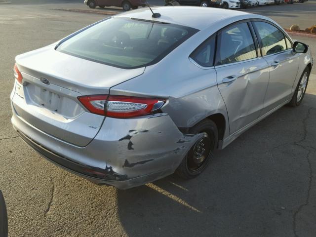 3FA6P0H77GR316065 - 2016 FORD FUSION SE SILVER photo 4