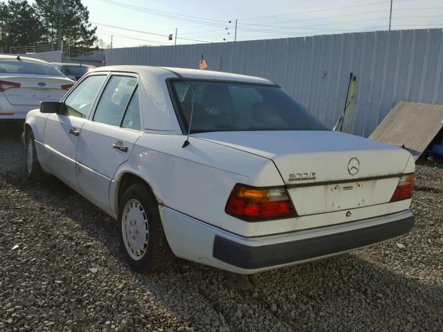 WDBEA30EXNB621711 - 1992 MERCEDES-BENZ 300 E WHITE photo 3