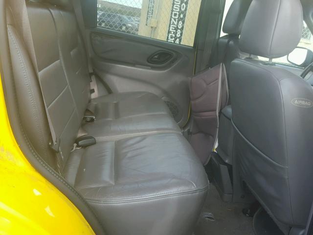 1FMCU04112KB03421 - 2002 FORD ESCAPE XLT YELLOW photo 6