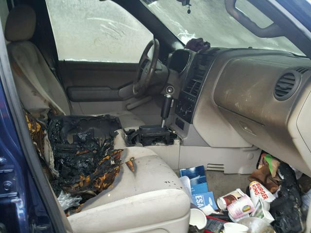 1FMEU73E96UA44425 - 2006 FORD EXPLORER X BLUE photo 5