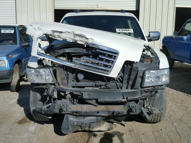 5N3AA08D08N903579 - 2008 INFINITI QX56 WHITE photo 9