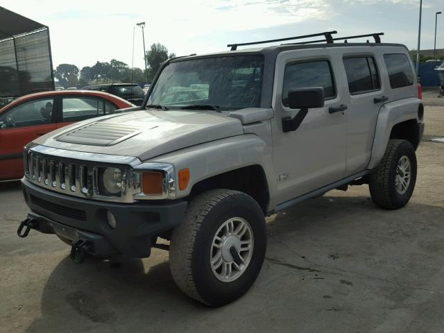 5GTDN136368136635 - 2006 HUMMER H3 GRAY photo 2