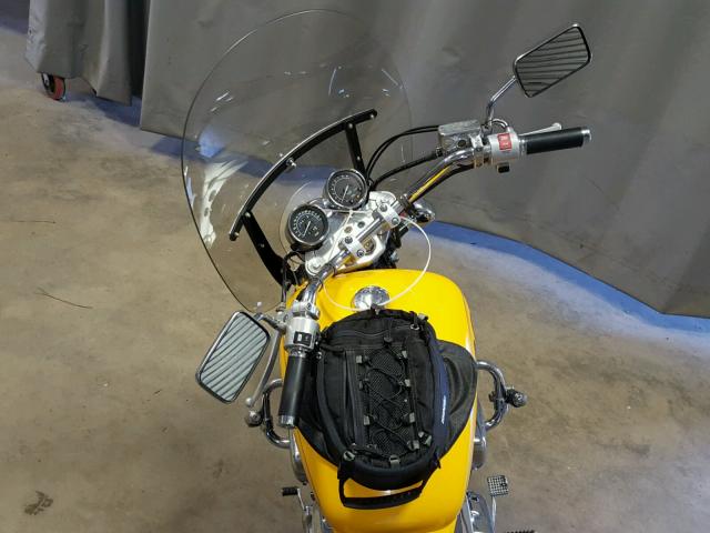 JH2RC4309RM004644 - 1994 HONDA VF750 C YELLOW photo 5