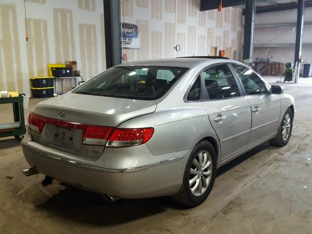 KMHFC46F06A037455 - 2006 HYUNDAI AZERA SE SILVER photo 4