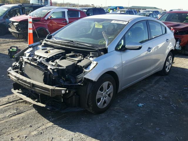 3KPFK4A75HE033201 - 2017 KIA FORTE LX SILVER photo 2