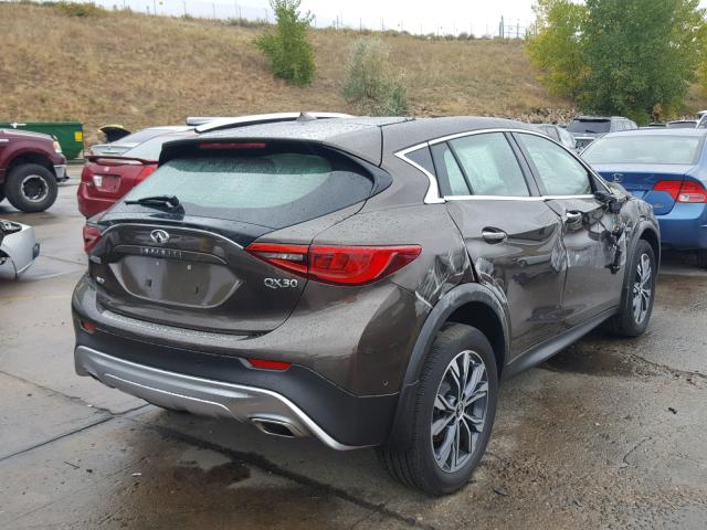 SJKCH5CR9JA048098 - 2018 INFINITI QX30 BASE BROWN photo 4