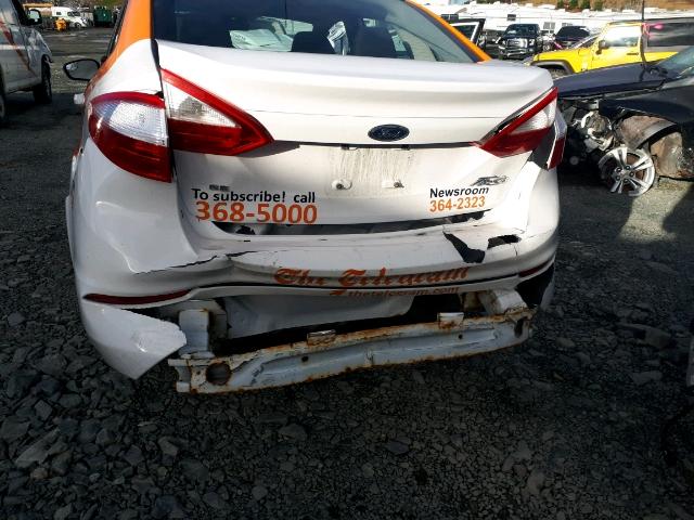 3FADP4BJ2EM109435 - 2014 FORD FIESTA SE WHITE photo 9