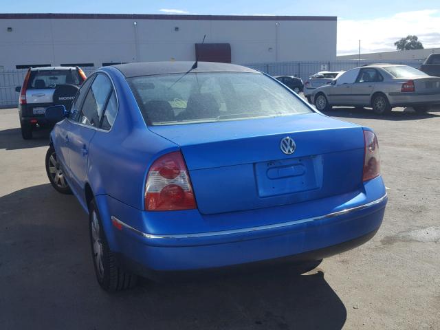 WVWTH63B21P135558 - 2001 VOLKSWAGEN PASSAT GLX BLUE photo 3