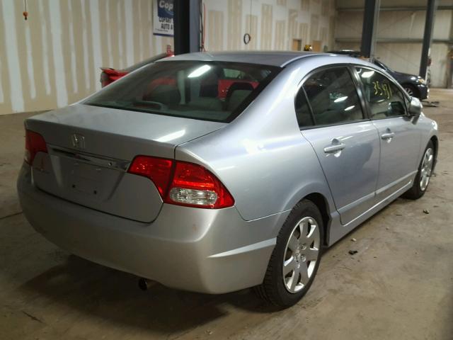 2HGFA1F50AH585175 - 2010 HONDA CIVIC LX SILVER photo 4