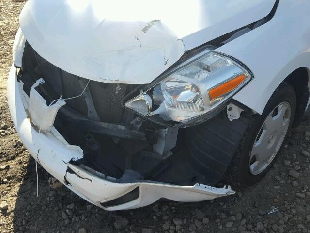 3N1BC13E79L490050 - 2009 NISSAN VERSA S WHITE photo 9