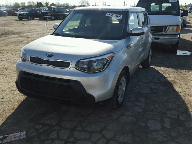 KNDJN2A2XE7733544 - 2014 KIA SOUL SILVER photo 2