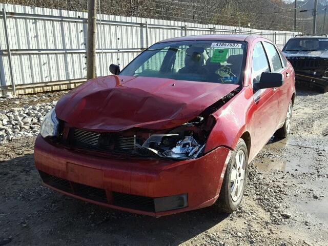 1FAHP3EN7AW116174 - 2010 FORD FOCUS S RED photo 2