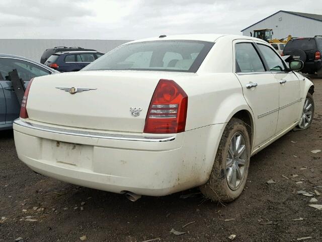 2C3KA63HX7H897283 - 2007 CHRYSLER 300C WHITE photo 4