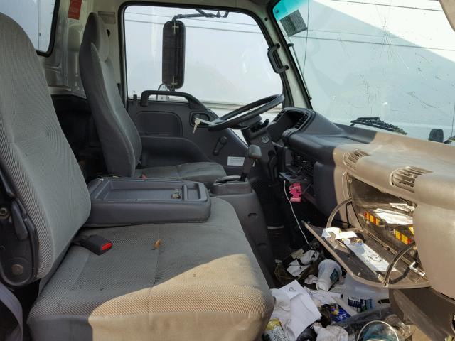 JALC4B14837001521 - 2003 ISUZU NPR WHITE photo 5