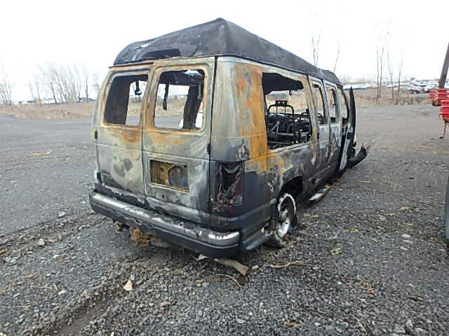 1FDRE14L13HA34212 - 2003 FORD ECONOLINE BURN photo 4