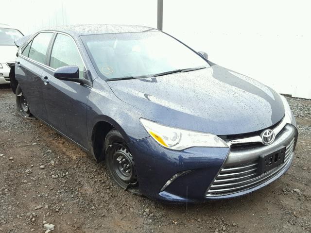 4T1BF1FK6HU807001 - 2017 TOYOTA CAMRY LE ლურჯი ფოტო 1