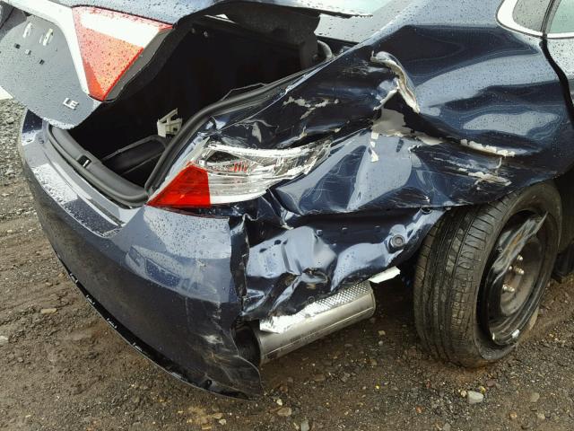 4T1BF1FK6HU807001 - 2017 TOYOTA CAMRY LE ლურჯი ფოტო 9