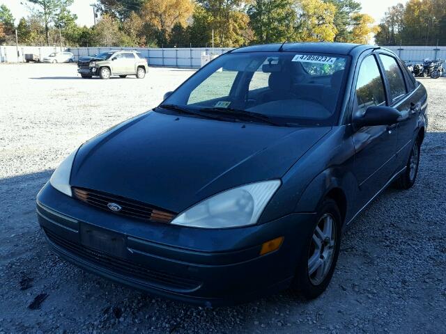 1FAFP3438YW389741 - 2000 FORD FOCUS SE GREEN photo 2