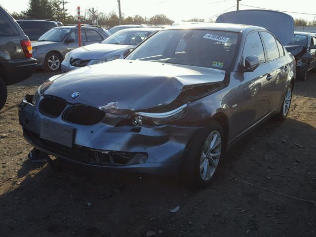 WBANV9C55AC139475 - 2010 BMW 535 XI GRAY photo 2