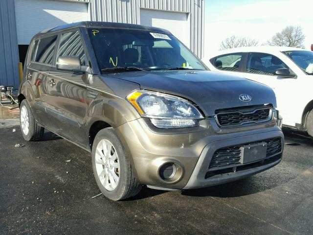 KNDJT2A67D7535138 - 2013 KIA SOUL + GREEN photo 1