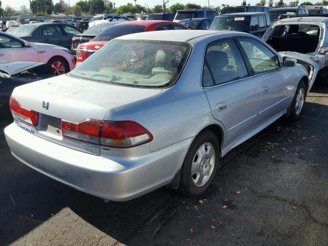 1HGCG165X2A055281 - 2002 HONDA ACCORD EX SILVER photo 4