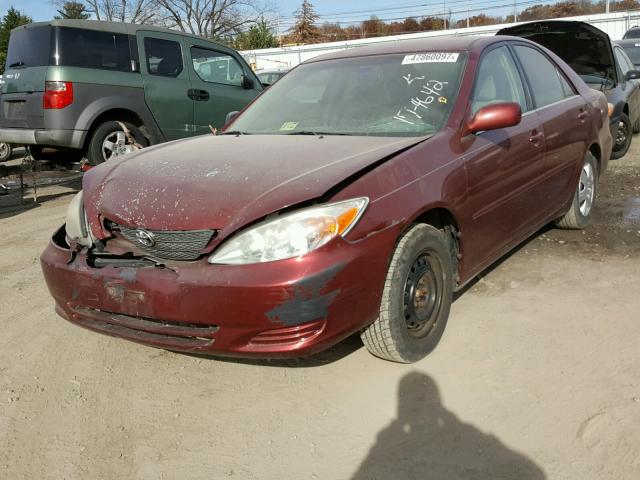 4T1BE32K22U563276 - 2002 TOYOTA CAMRY LE RED photo 2