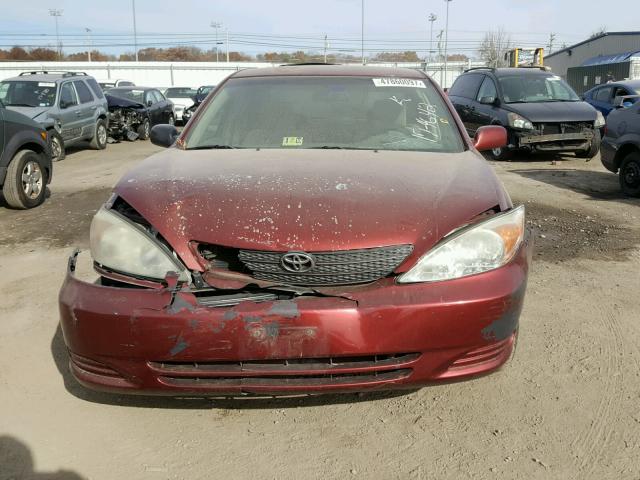 4T1BE32K22U563276 - 2002 TOYOTA CAMRY LE RED photo 9