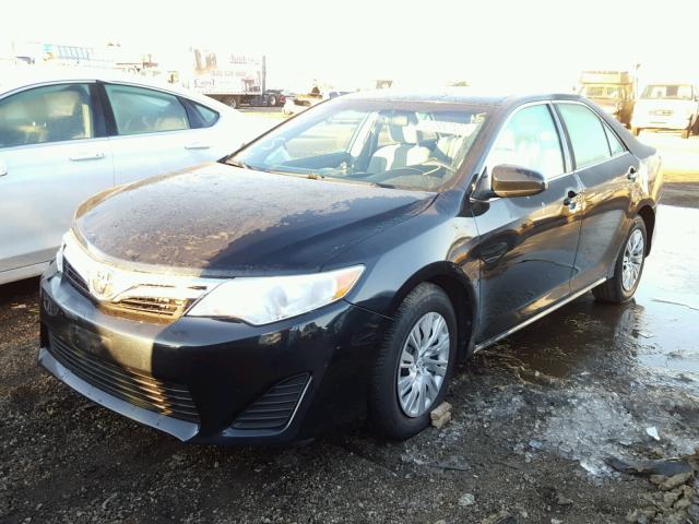 4T4BF1FK4CR185710 - 2012 TOYOTA CAMRY BASE BLACK photo 2