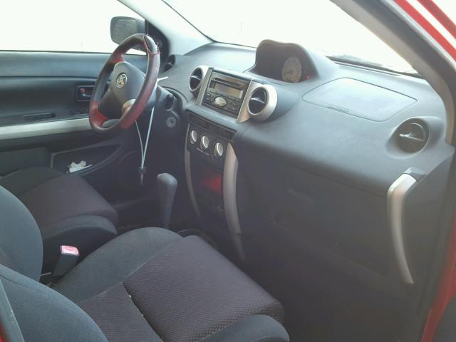 JTKKT624250098483 - 2005 TOYOTA SCION XA RED photo 5