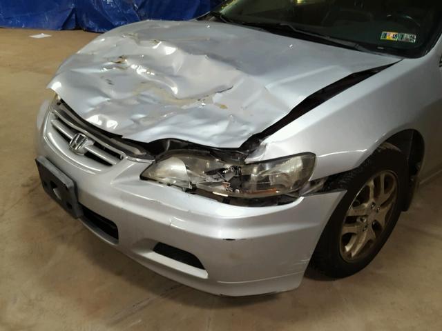 1HGCG22532A002188 - 2002 HONDA ACCORD EX SILVER photo 9