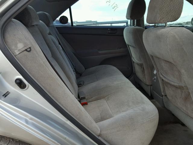 4T1BE32K74U900706 - 2004 TOYOTA CAMRY LE ვერცხლისფერი ფოტო 6