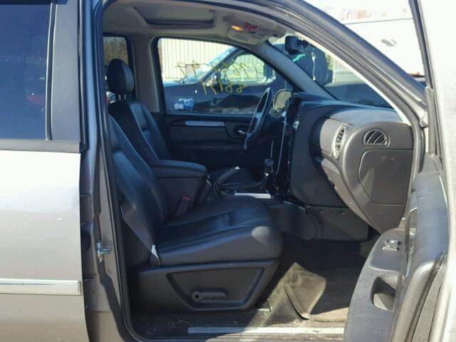 1GKDT13S382262269 - 2008 GMC ENVOY رمادي صورة 5