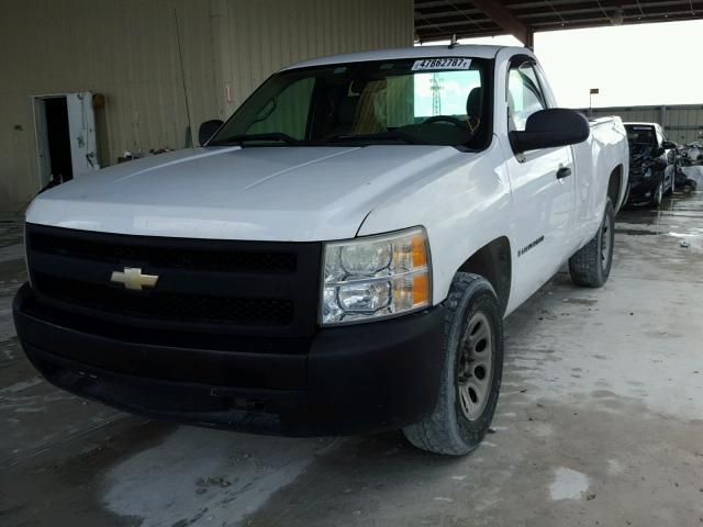 1GCEC14C07Z544754 - 2007 CHEVROLET SILVERADO WHITE photo 2