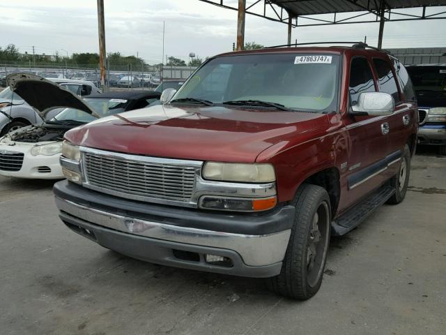 1GNEC13TX1R145429 - 2001 CHEVROLET TAHOE C150 BURGUNDY photo 2