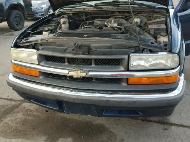 1GNCS13W7Y2179092 - 2000 CHEVROLET BLAZER BLUE photo 7