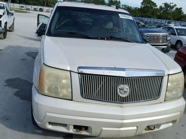 1GYEC63T92R325115 - 2002 CADILLAC ESCALADE L WHITE photo 9