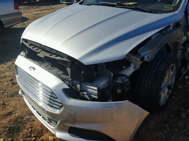 1FA6P0H70F5119224 - 2015 FORD FUSION SE SILVER photo 9