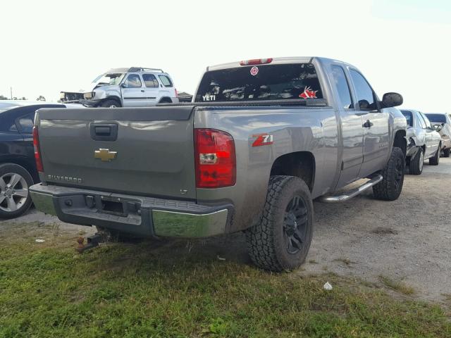 2GCEC19C571588993 - 2007 CHEVROLET SILVERADO SILVER photo 4