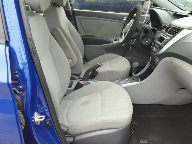 KMHCT4AE1EU668908 - 2014 HYUNDAI ACCENT GLS BLUE photo 5