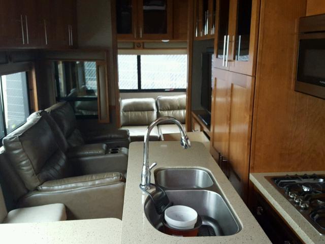 1V9FC3929JV206848 - 2018 OTHE MOTORHOME CREAM photo 6